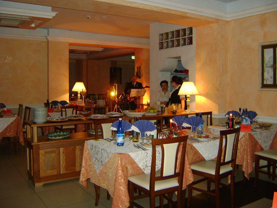 Hotel Adriana Abbadia San Salvator Exterior photo