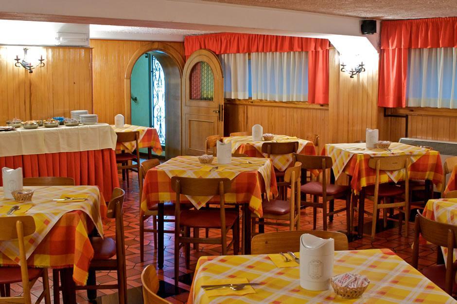 Hotel Adriana Abbadia San Salvator Exterior photo